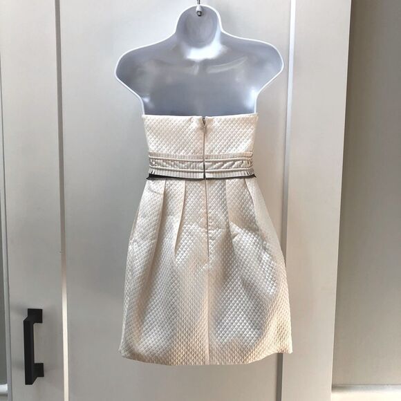 BCBGMaxazria strapless sweetheart quilted cream mini dress woman’s size 2 - Picture 9 of 11